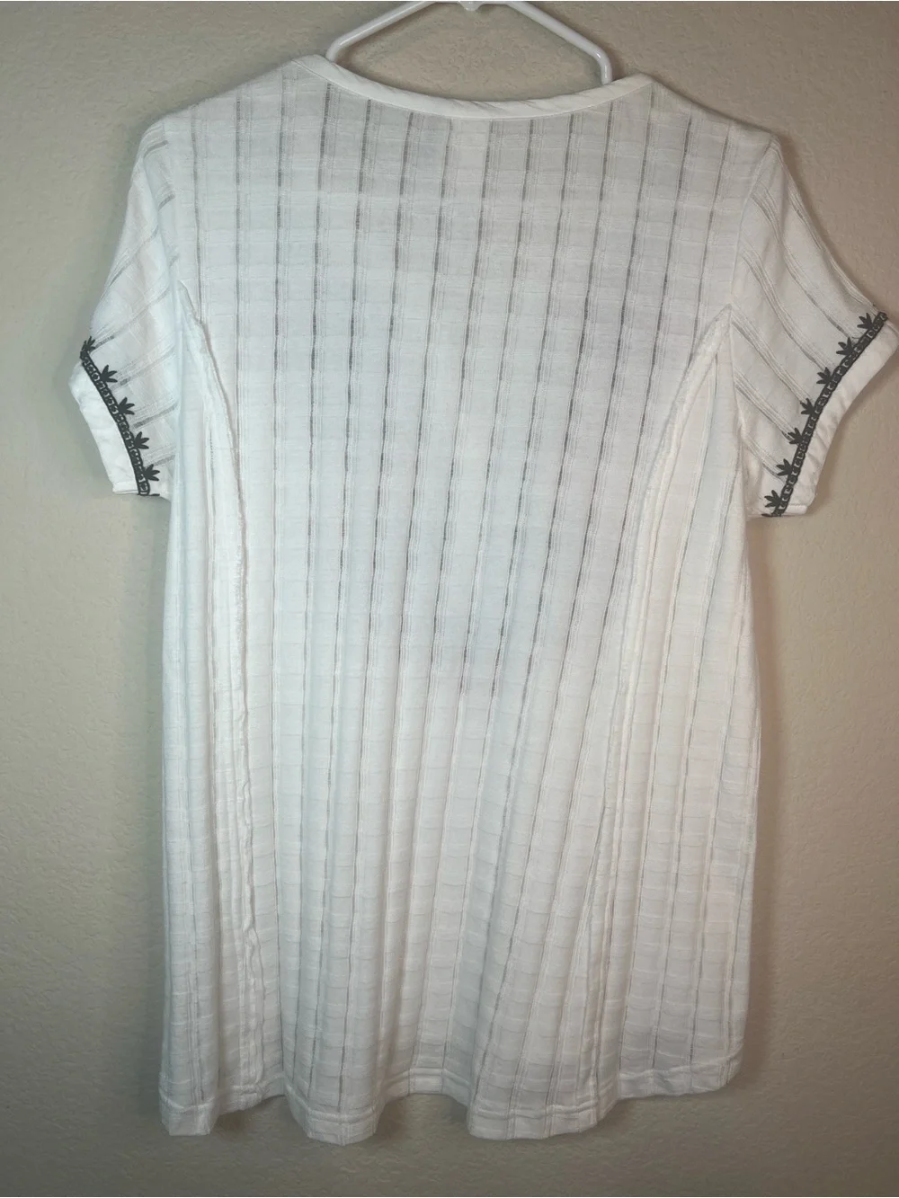 Anthropologie Akemi + Kin White Embroidered Boho Blouse Gauze Floral Top Medium - Picture 5 of 6